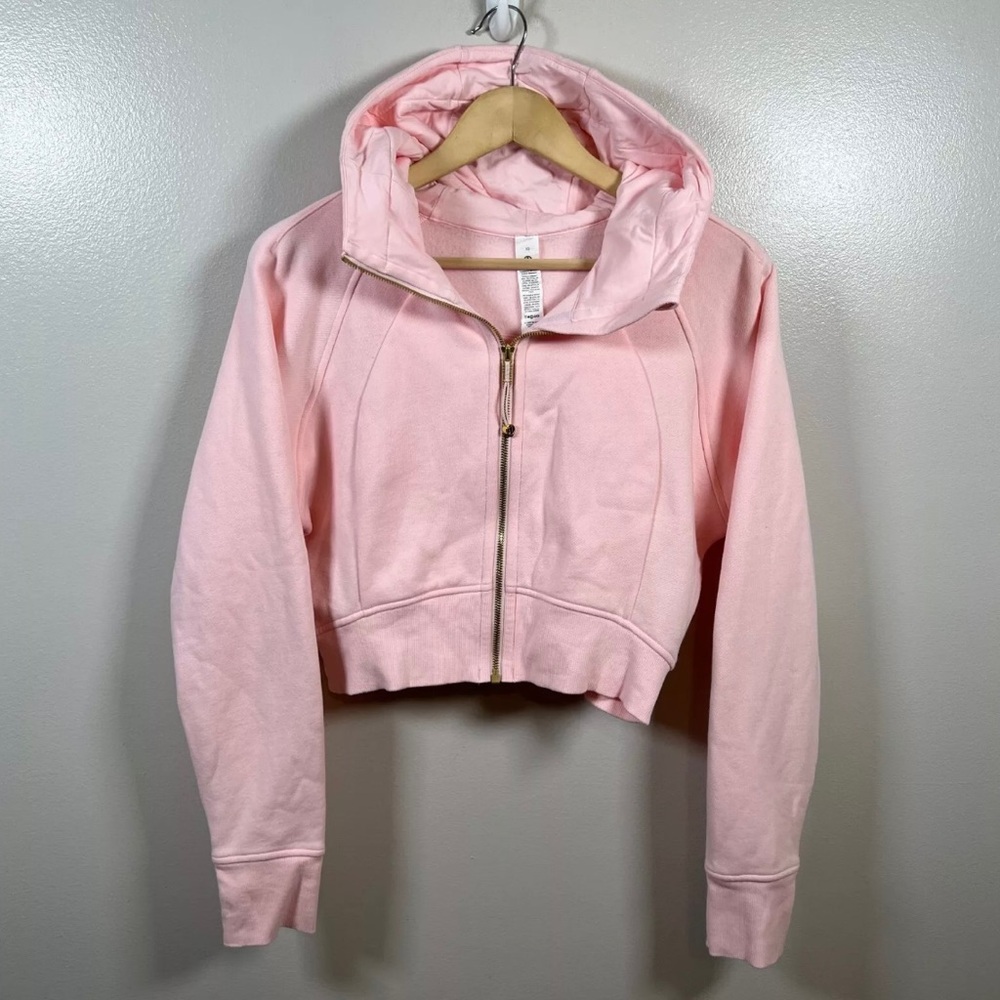 Lululemon cropped scuba hoodie strawberry milkshake 10